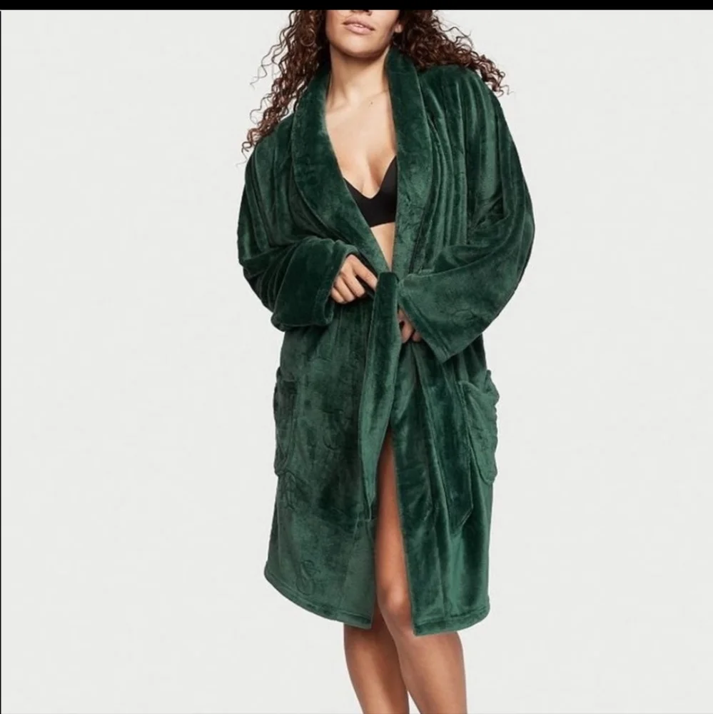 Victoria's Secret Robe Sizr M/L - Picture 1 of 10